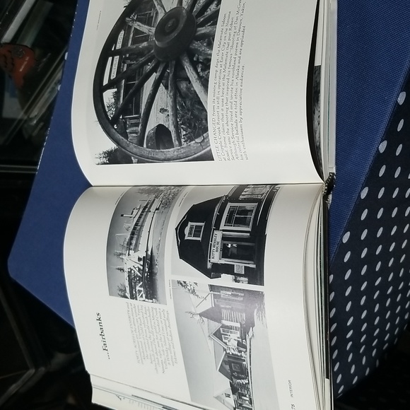 ✨ALASKA COFFEE TABLE BOOK - Picture 7 of 11